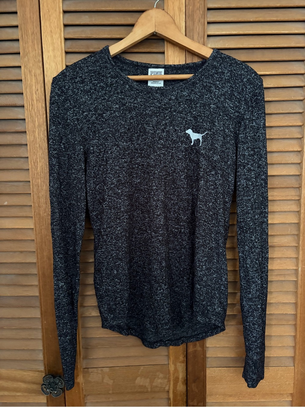 PINK Victoria's Secret Black Heathered Long-Sleeve Tee with Dog Logo size medium